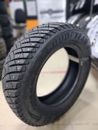 Шины Goodyear Ultragrip Ice Arctic 245/45 R17 99T