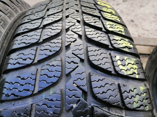 Шины Kumho I'Zen KW23 205/60 R15 -- б/у 5